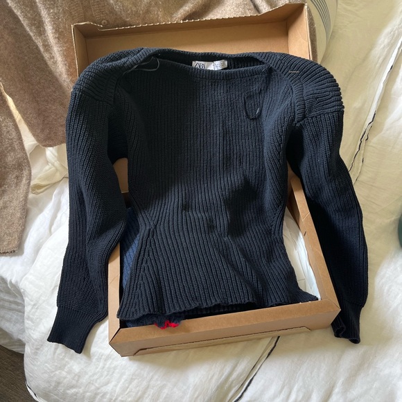 Structured zara knit sweater - Picture 5 of 5